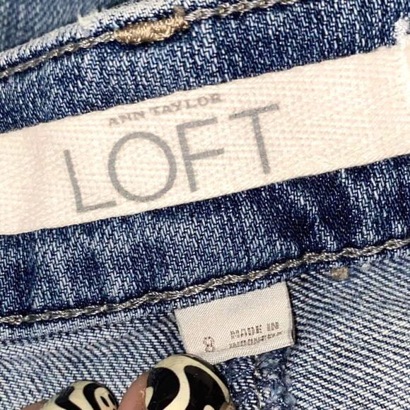 ANN TAYLOR LOFT Blue Light Wash Cut Off Rolled Hem Denim Shorts - Picture 4 of 6